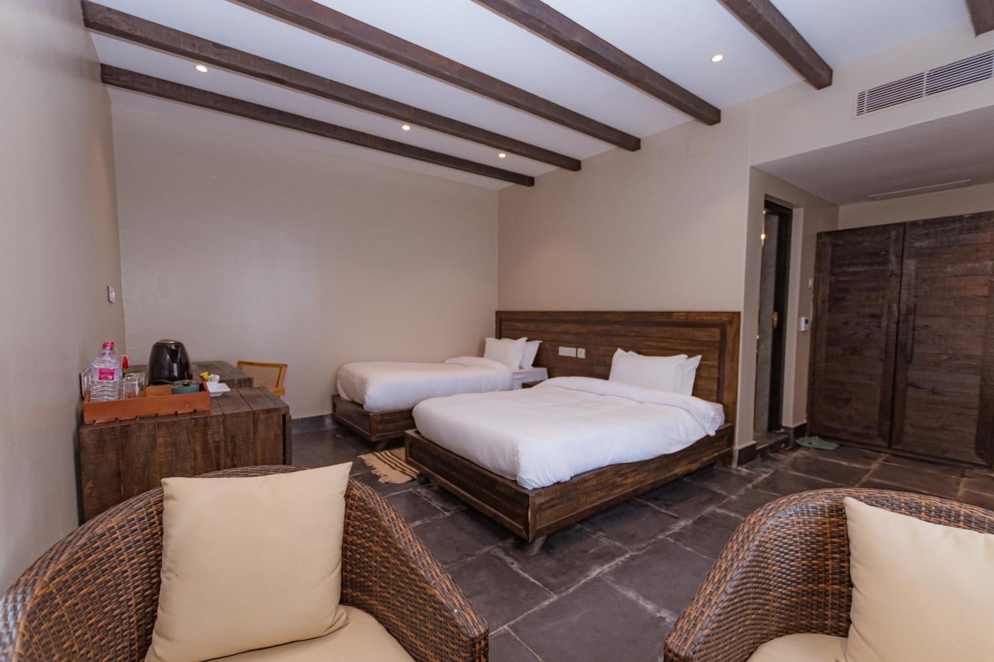 Raniban Retreat Hotel Pokhara Ngoại thất bức ảnh