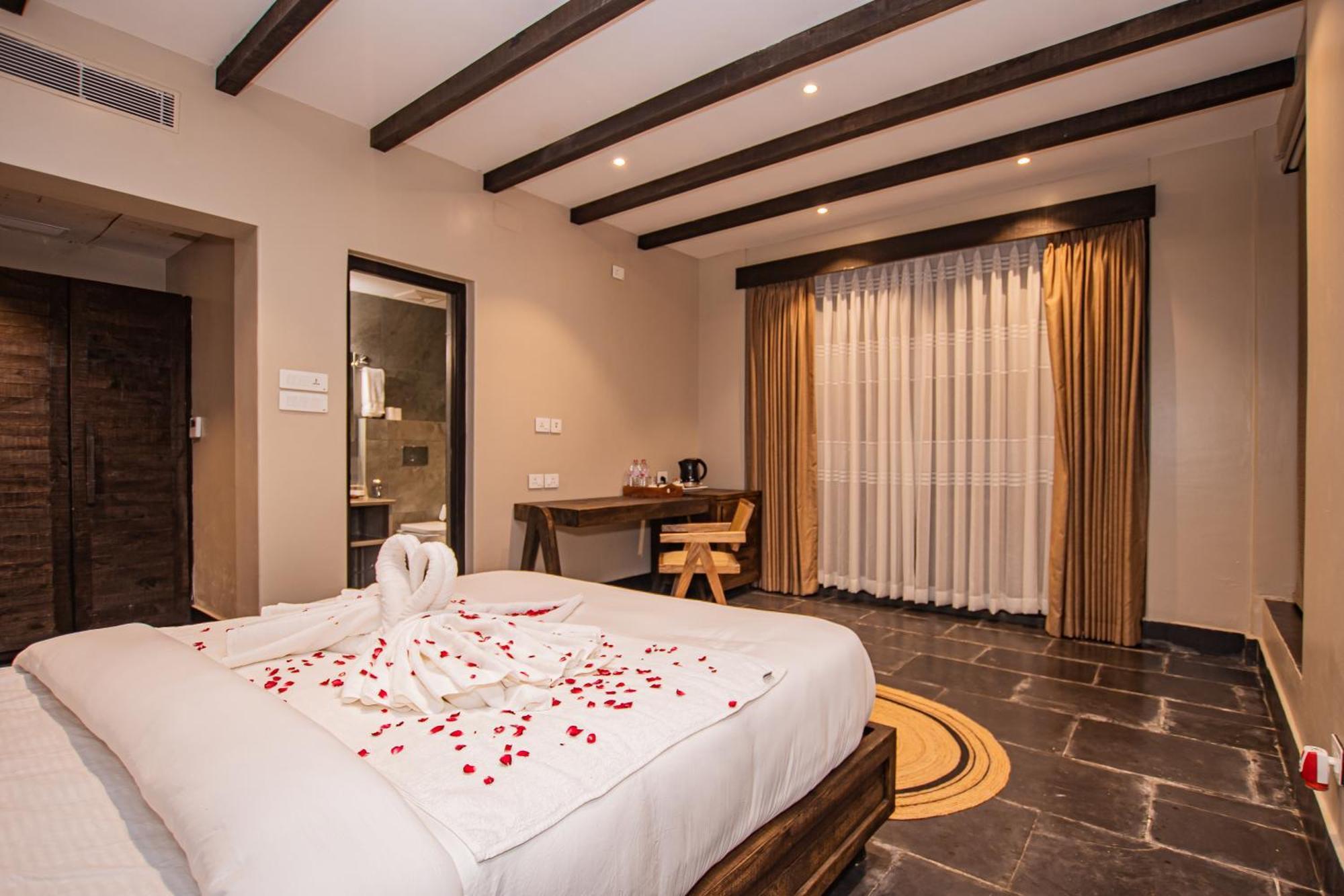 Raniban Retreat Hotel Pokhara Ngoại thất bức ảnh