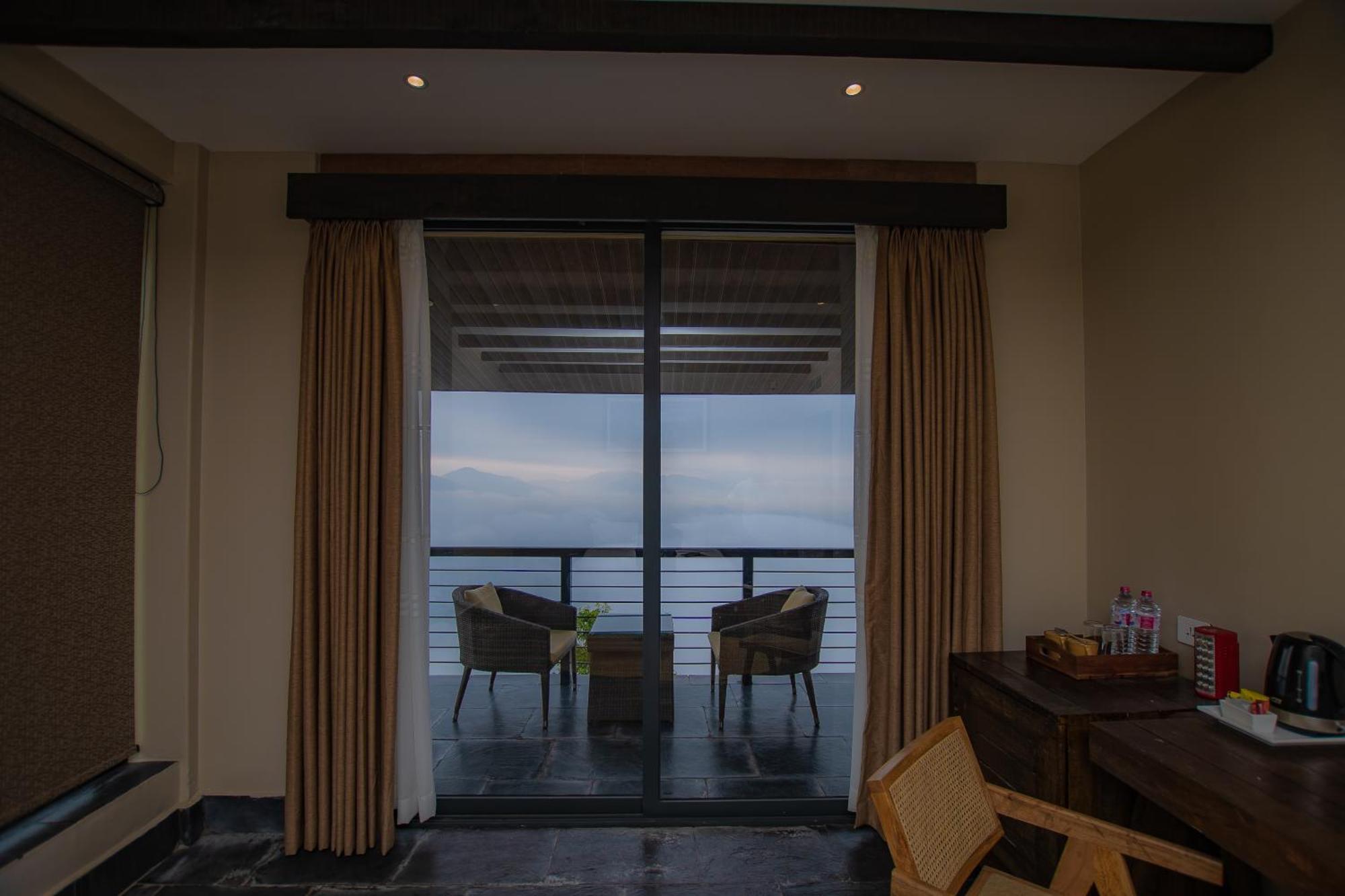 Raniban Retreat Hotel Pokhara Ngoại thất bức ảnh