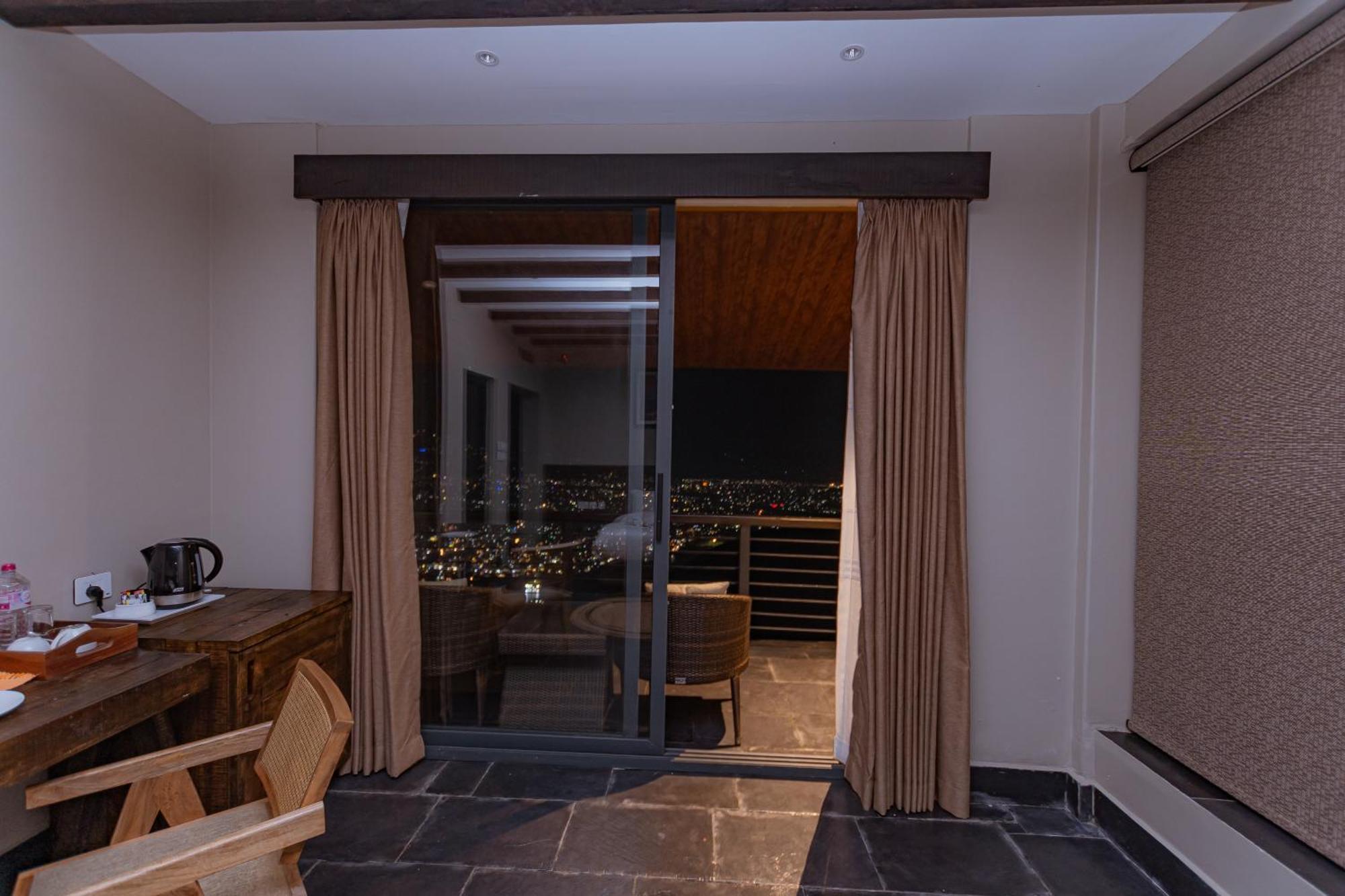 Raniban Retreat Hotel Pokhara Ngoại thất bức ảnh