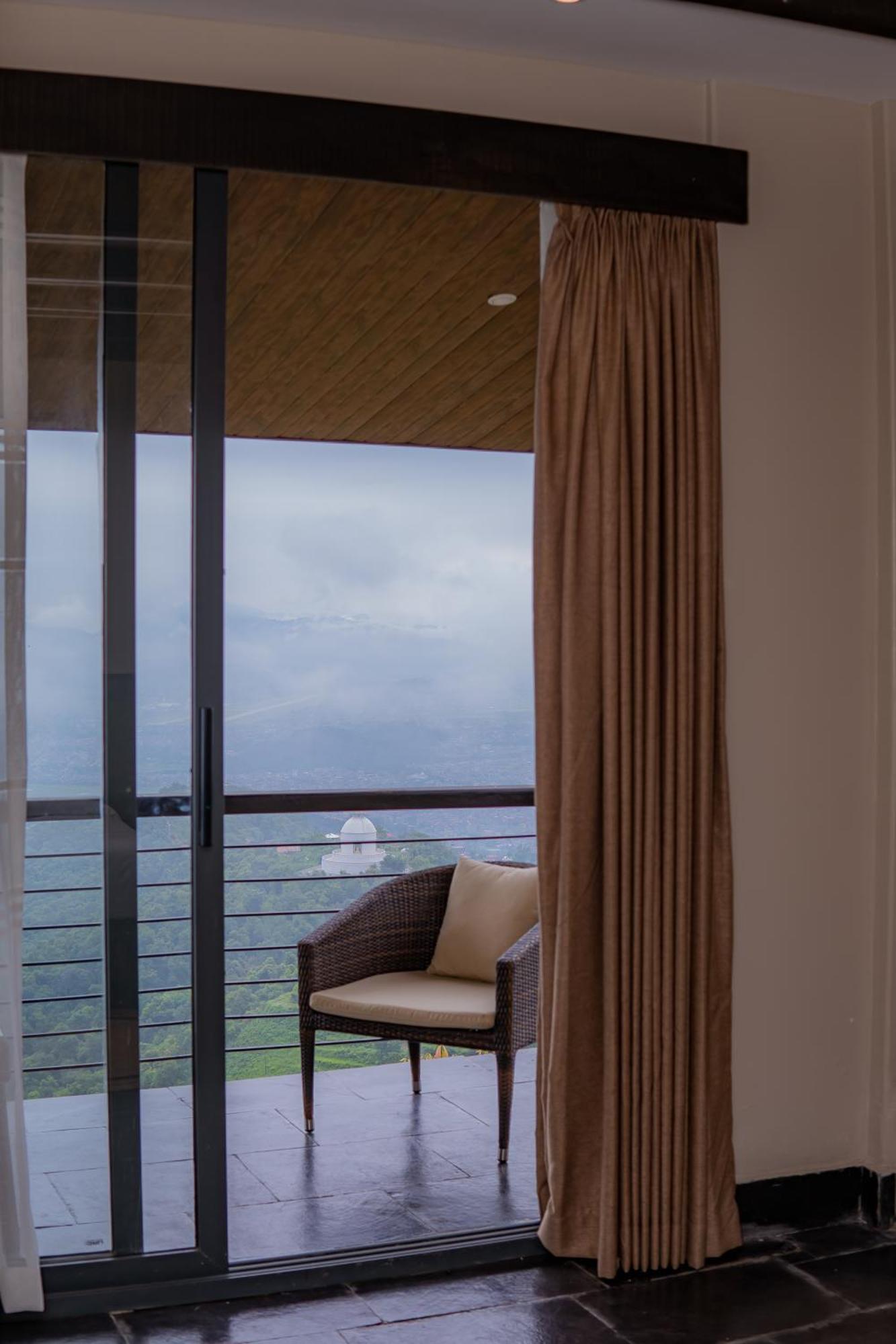 Raniban Retreat Hotel Pokhara Ngoại thất bức ảnh
