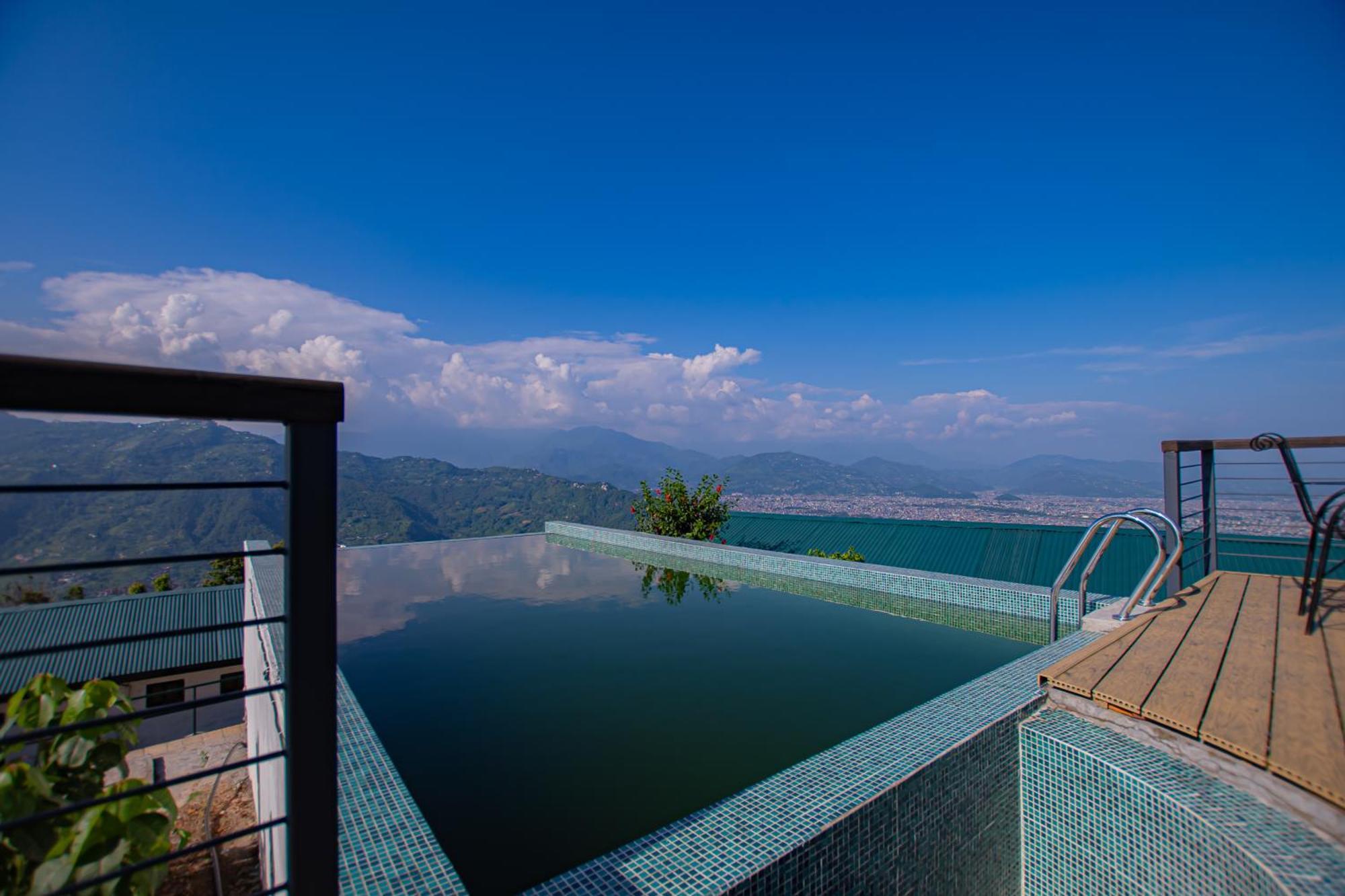 Raniban Retreat Hotel Pokhara Ngoại thất bức ảnh