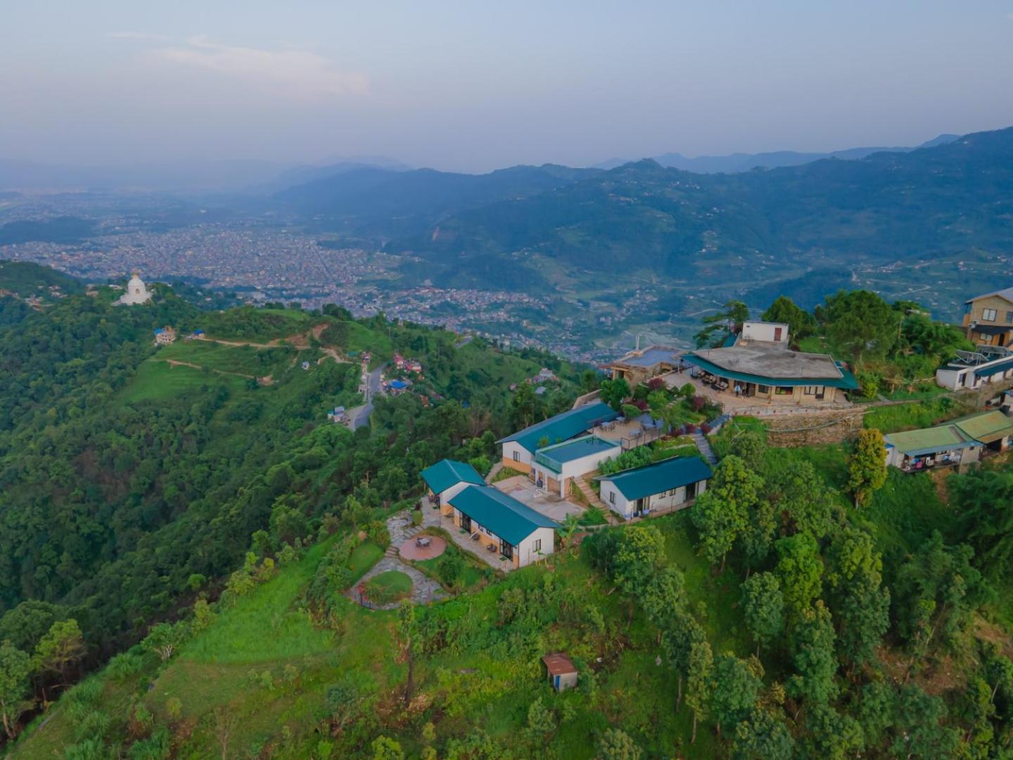 Raniban Retreat Hotel Pokhara Ngoại thất bức ảnh